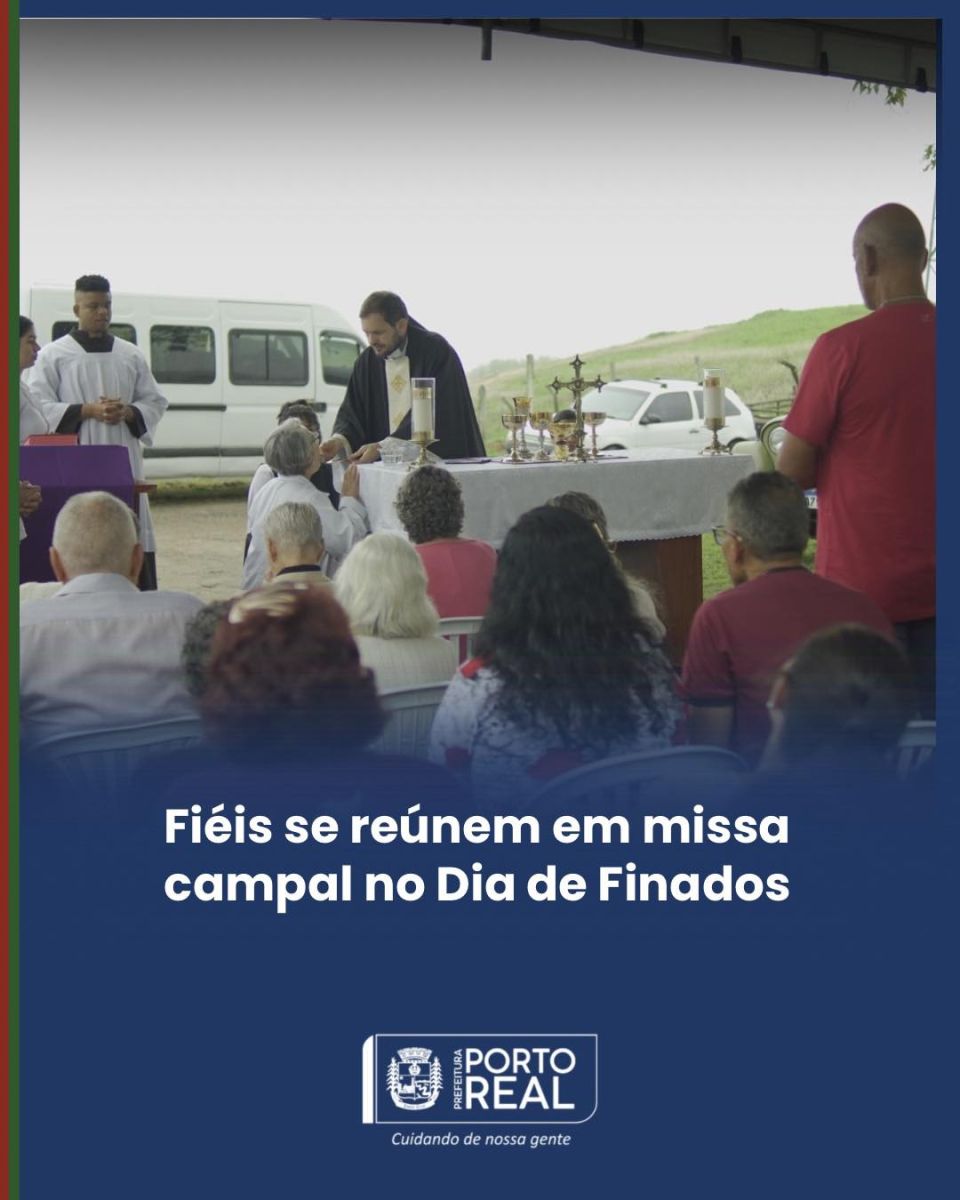 Fiéis se reúnem em missa campal no Dia de Finados